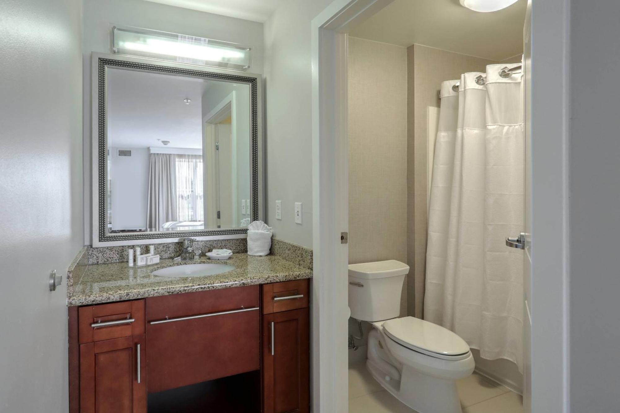 Residence Inn By Marriott Woodbridge Edison/Raritan Center Exteriör bild